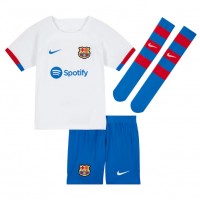 Camisa de Futebol Barcelona Ilkay Gundogan #22 Equipamento Secundário Infantil 2023-24 Manga Curta (+ Calças curtas)
